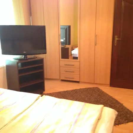 Nikola Udvari Medence Apartment Siofok