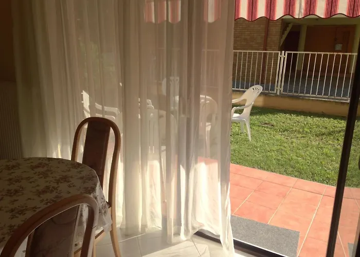 Nikola Udvari Medence