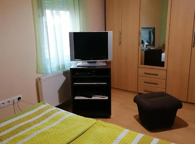 Appartement Nikola Udvari Medence *